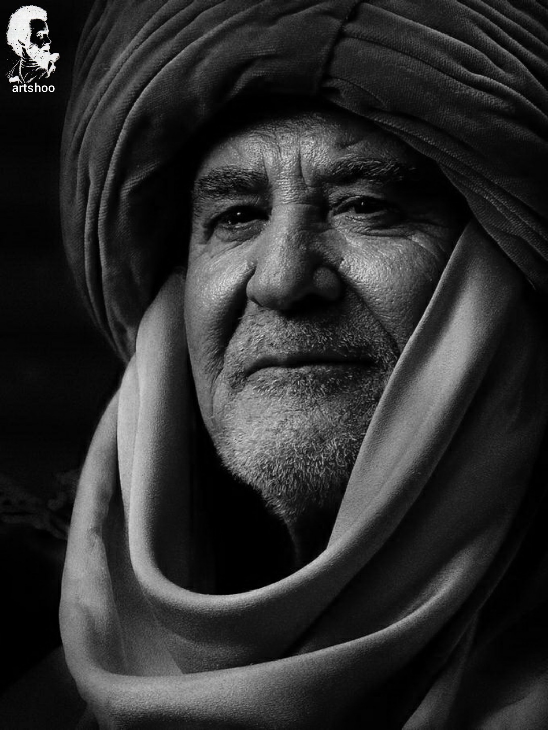 مدل پرتره سیاه قلم